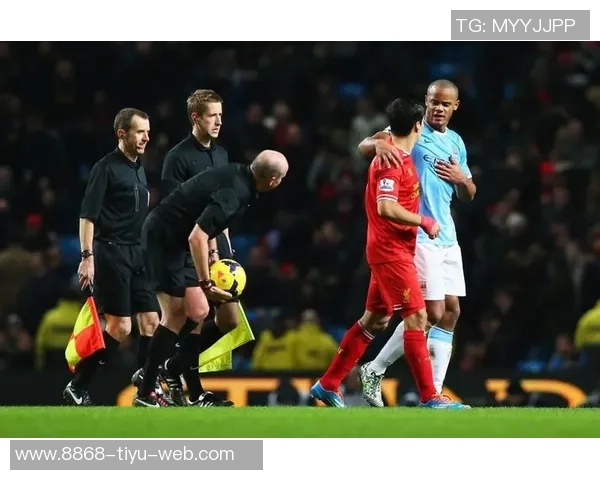 罗杰斯质疑VAR决策为何不让主裁判亲自查看误判情况